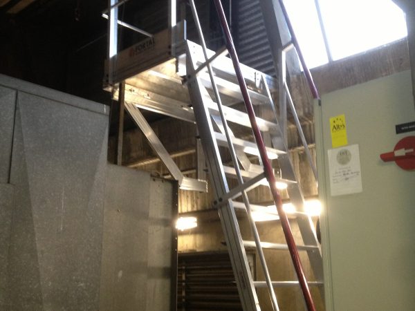 Escalier industriel d'accès