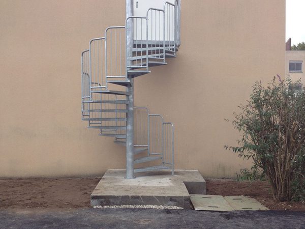 Escalier hélicoïdal en métal